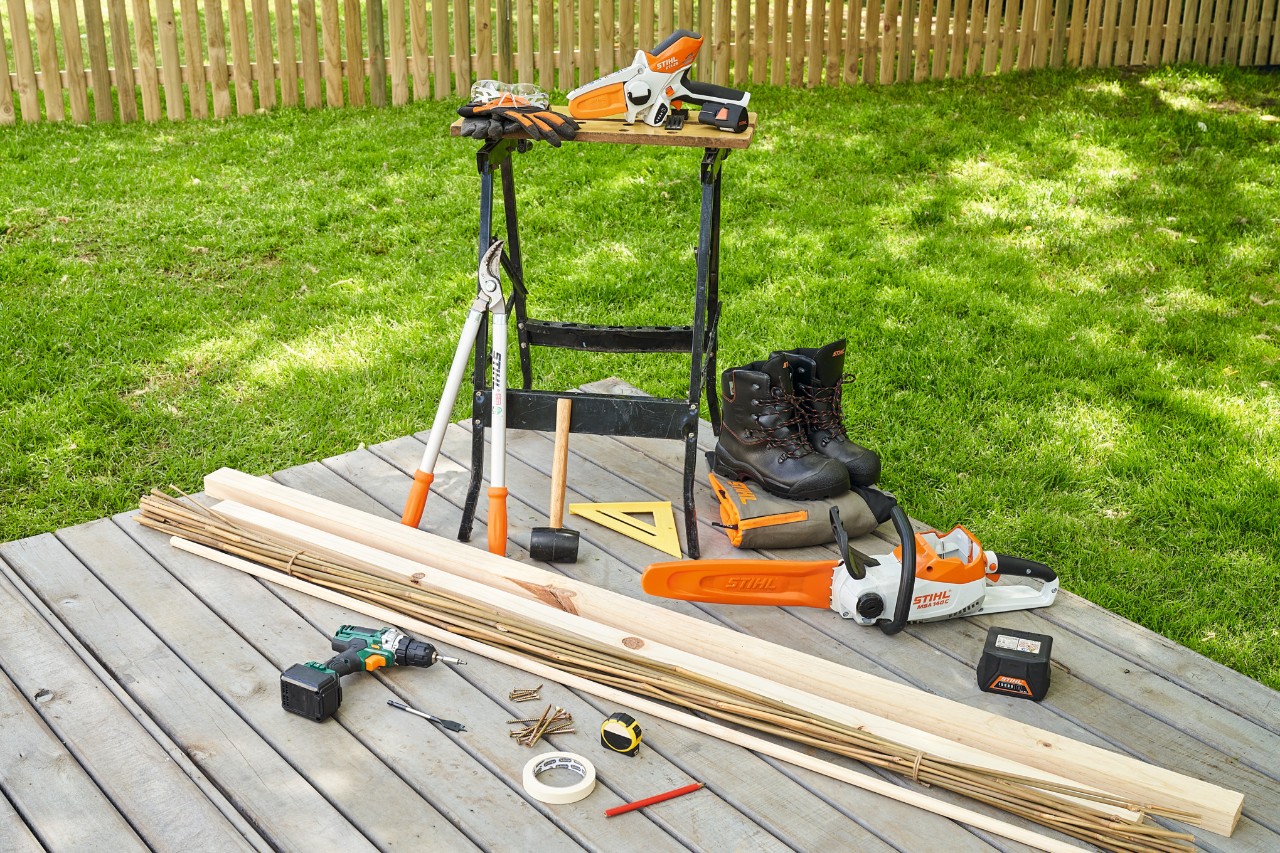 Tronçonneuse à batterie STIHL&nbsp;MSA&nbsp;140, scie de jardin à batterie GTA&nbsp;26 et et outils pour construire un brise-vue