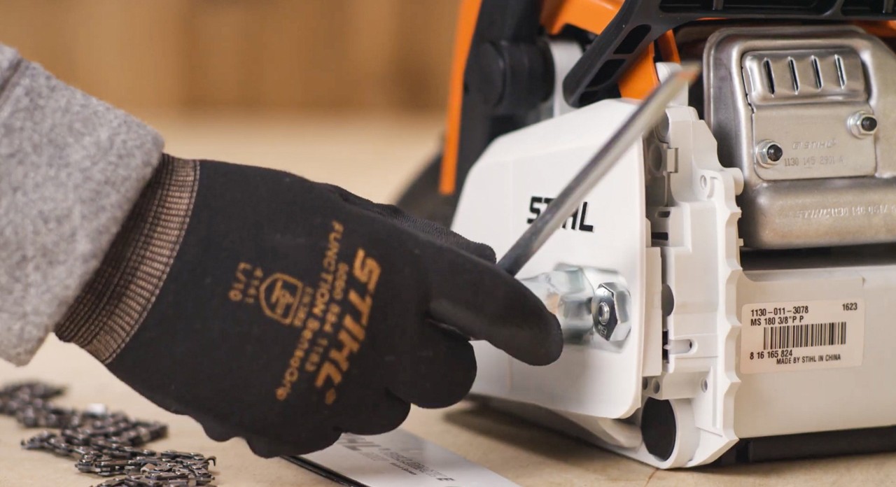 Carter d’une tronçonneuse STIHL MS 180