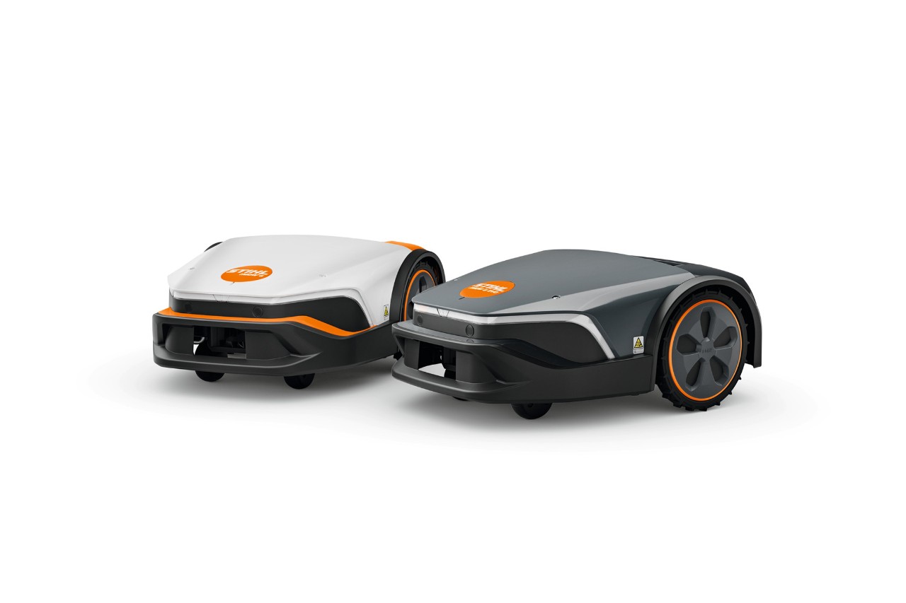 STIHL iMOW® et STIHL iMOW® EVO sur fond blanc