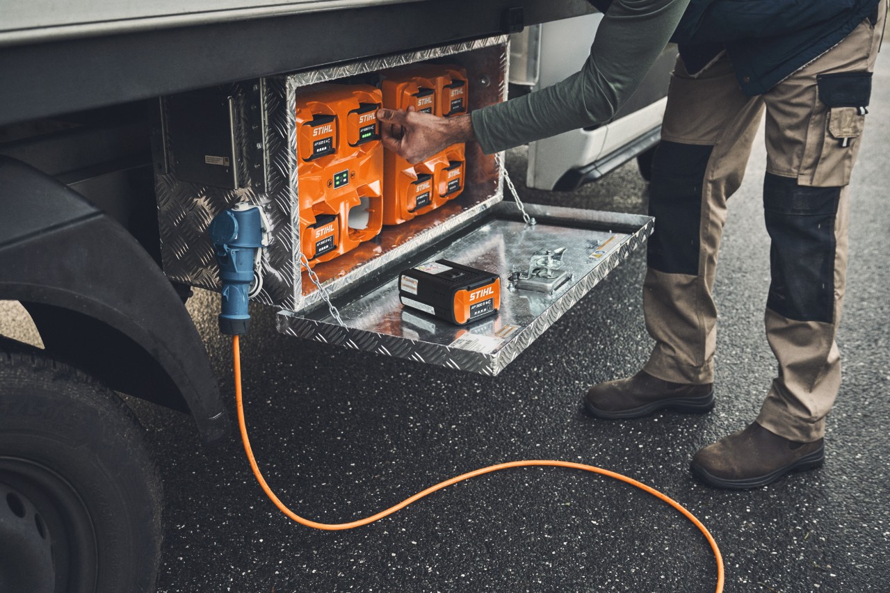 Boîtier de charge CB 01 en cours d’utilisation