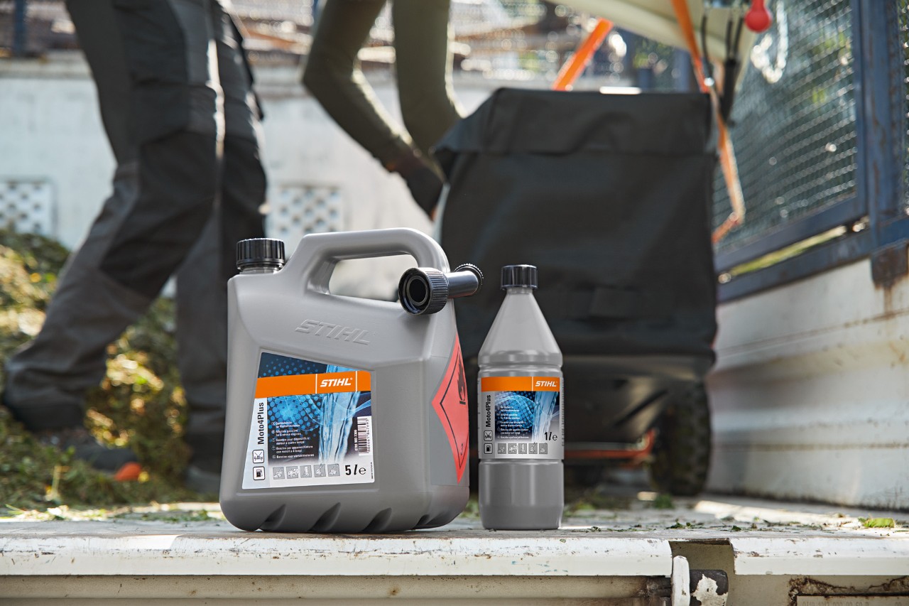 Essence pour appareils STIHL Moto4Plus en bidon 